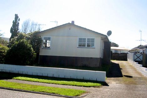 Photo of property in 4 Crampton Place, Manurewa, Auckland, 2102