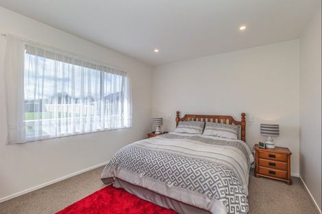 Photo of property in 5 Oak Place, Levin, 5510