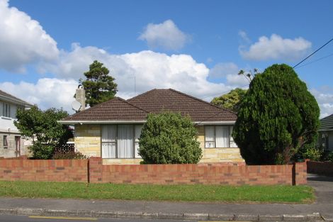 Photo of property in 16 Strid Road, Te Atatu South, Auckland, 0610