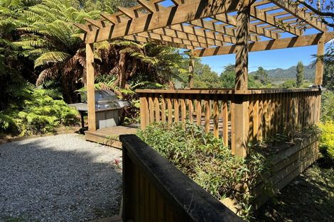 Photo of property in 50 Pitt Street, Runanga, 7803
