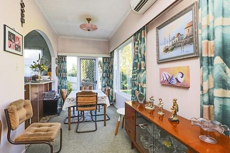 Photo of property in 1422 Karamu Road North, Mayfair, Hastings, 4122