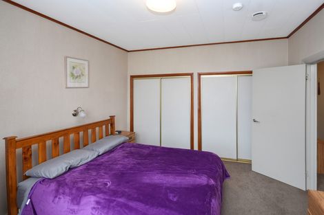 Photo of property in 37 Oxford Street, South Dunedin, Dunedin, 9012