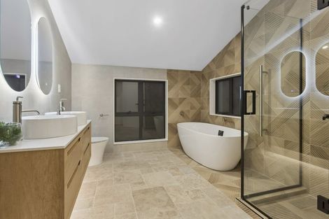 Photo of property in 3b Serrata Place, Browns Bay, Auckland, 0630