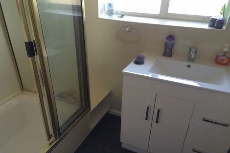 Photo of property in 2 Nyoli Street, Northcote, Christchurch, 8052