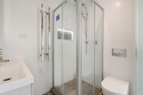 Photo of property in 6 Lancelot Road, Orewa, 0931