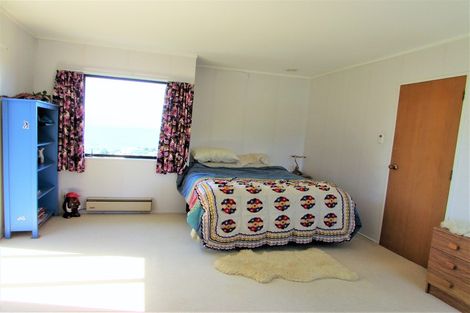 Photo of property in 54 Frobisher Street, Island Bay, Wellington, 6023