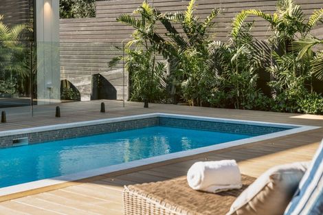 Photo of property in 52 Beach Road, Castor Bay, Auckland, 0620