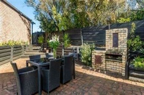 Photo of property in 1/10 Titiwai Place, Birkenhead, Auckland, 0626