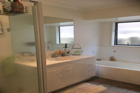 Photo of property in 6 Bokeen Lane, Flat Bush, Auckland, 2019