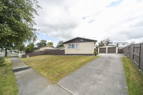 Photo of property in 33 Suzanne Grove, Kelvin Grove, Palmerston North, 4414