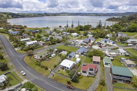 Photo of property in 21 Peninsula Parade, Hihi, Mangonui, 0494