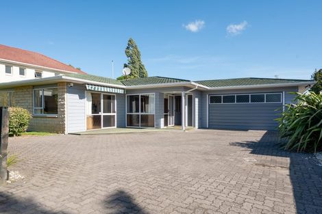 Photo of property in 6 Robertson Street, Glenholme, Rotorua, 3010