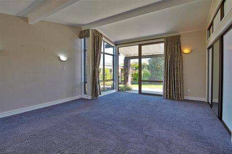 Photo of property in 16a Howard Road, Taradale, Napier, 4112