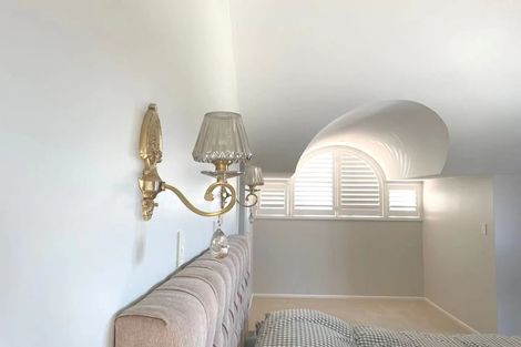 Photo of property in 10b Beach Road, Castor Bay, Auckland, 0620