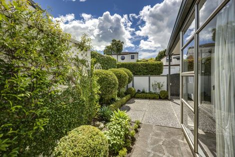 Photo of property in 2/14 Greenwood Road, Havelock North, 4130