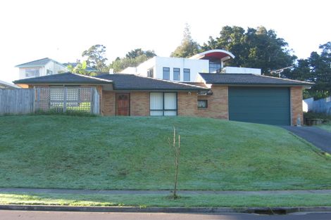 Photo of property in 46 De Havilland Drive, Goodwood Heights, Auckland, 2105