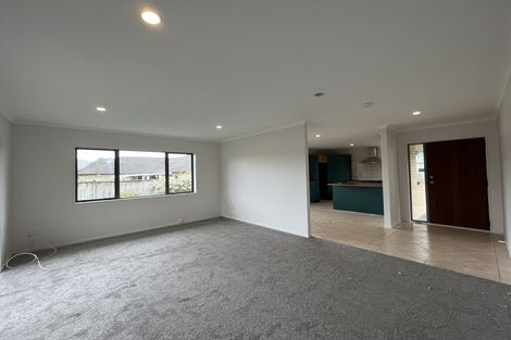 Photo of property in 14 Clavoy Place, East Tamaki, Auckland, 2016