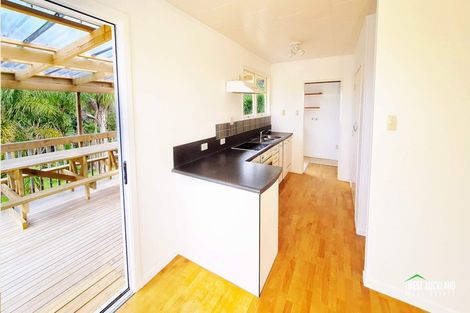 Photo of property in 67 Pine Avenue, Henderson, Auckland, 0612