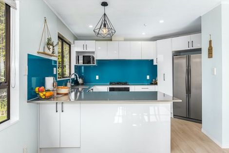 Photo of property in 14 Longitude Place, Whitby, Porirua, 5024