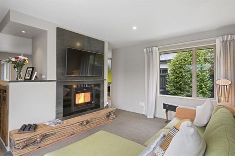 Photo of property in 77 Sarabande Avenue, Redwood, Christchurch, 8051