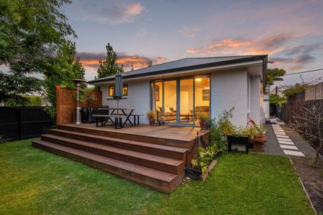 Photo of property in 1/55 Mcfaddens Road, St Albans, Christchurch, 8052