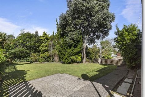 Photo of property in 19 Mcclintock Road, Massey, Auckland, 0614