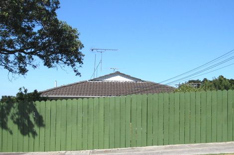 Photo of property in 1/242 Onewa Road, Birkenhead, Auckland, 0626