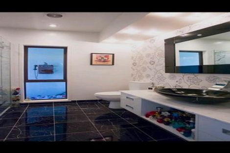 Photo of property in 1420 Whangaparaoa Road, Army Bay, Whangaparaoa, 0930