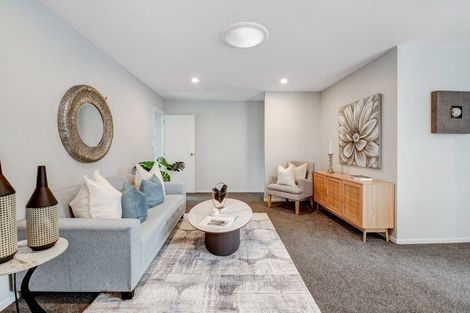 Photo of property in 2/16 Ellice Road, Totara Vale, Auckland, 0629