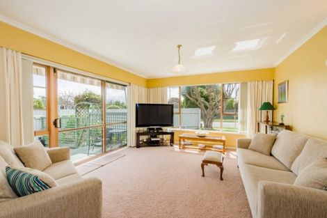 Photo of property in 2a Tawa Street, Inglewood, 4330