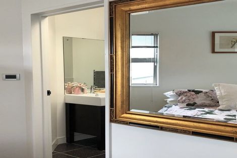 Photo of property in 7 Rangi Avenue, Schnapper Rock, Auckland, 0632