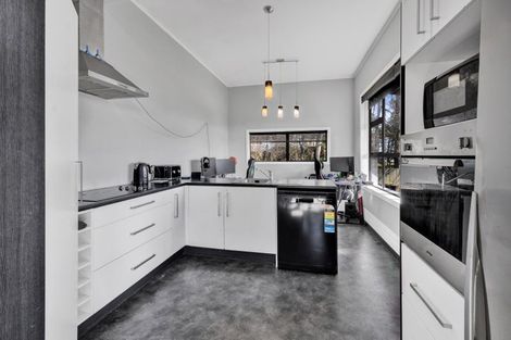 Photo of property in 9 Carrington Street, Inglewood, 4330
