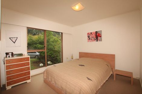 Photo of property in 1/11 Ayton Drive, Totara Vale, Auckland, 0629