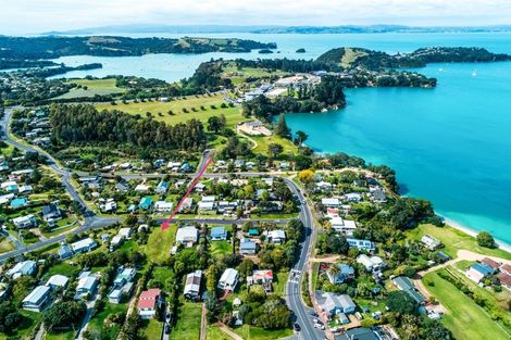 Photo of property in 9 Alison Road, Surfdale, Waiheke Island, 1081