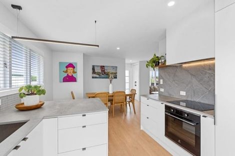 Photo of property in 3b Paton Avenue, Te Atatu South, Auckland, 0610