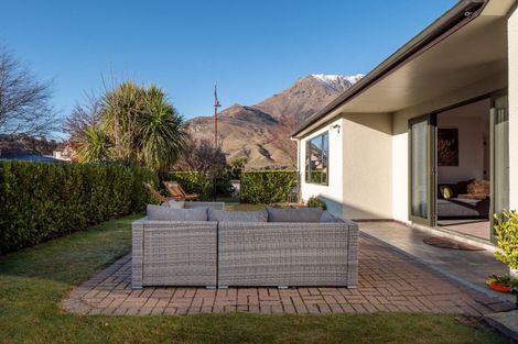 Photo of property in 2 Magnolia Place, Frankton, Queenstown, 9300