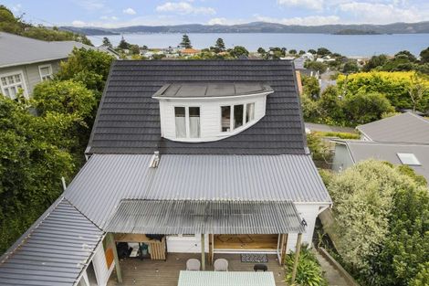 Photo of property in 5 Manuka Terrace, Eastbourne, Lower Hutt, 5013