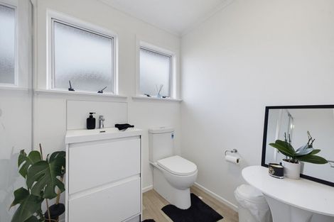 Photo of property in 31 Trafalgar Street, Westown, New Plymouth, 4310