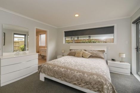 Photo of property in 48 Ward Street, Palmerston North, 4410
