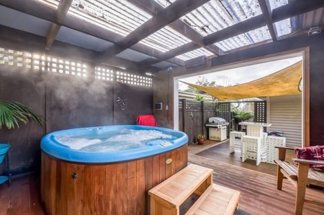 Photo of property in 22 Bridge Road, Birchville, Upper Hutt, 5018