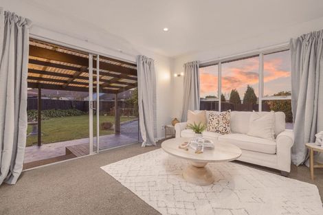 Photo of property in 96a Springs Road, Hornby, Christchurch, 8042