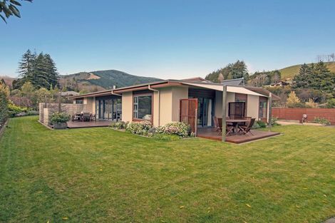 Photo of property in 4 Tussock Place, Stoke, Nelson, 7011