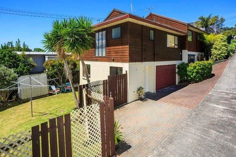 Photo of property in 2/708 Beach Road, Browns Bay, Auckland, 0630