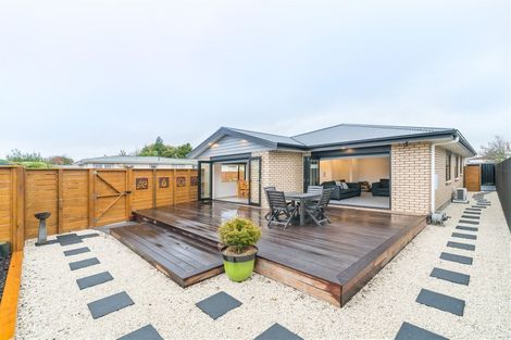 Photo of property in 16 Douglas Street, West End, Palmerston North, 4412