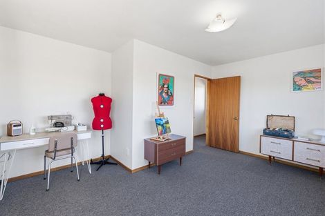 Photo of property in 18 Croziers Road, St Albans, Christchurch, 8052