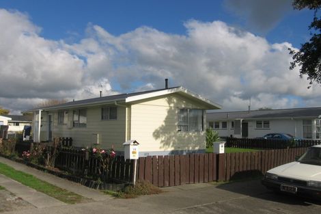 Photo of property in 17 Halswell Crescent, Westbrook, Palmerston North, 4412