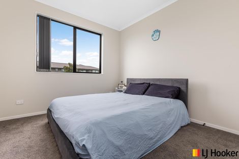 Photo of property in 2 Poutawa Lane, Clarks Beach, 2122