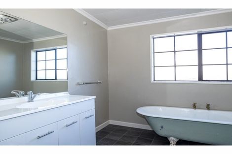 Photo of property in 32 Rathmore Street, West End, Timaru, 7910