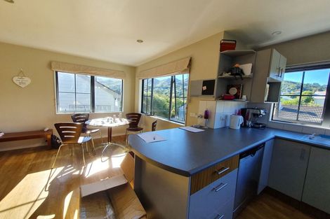 Photo of property in 17a Aplin Terrace, Ngaio, Wellington, 6035