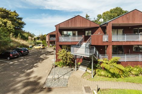 Photo of property in 13/3 The Avenue, Albany, Auckland, 0632